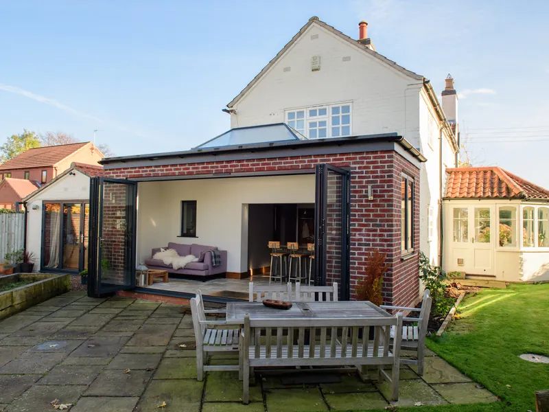 Bifold Putney