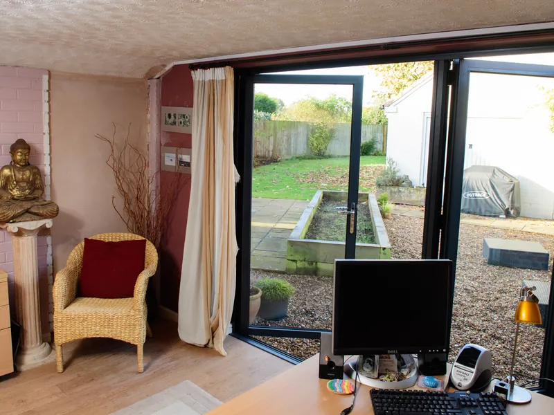 Bifold Putney
