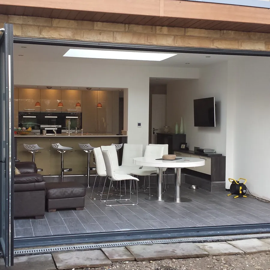 Bifold Putney